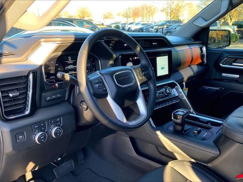 Used 2024 GMC Sierra 1500 Denali w/ Technology Package image 16