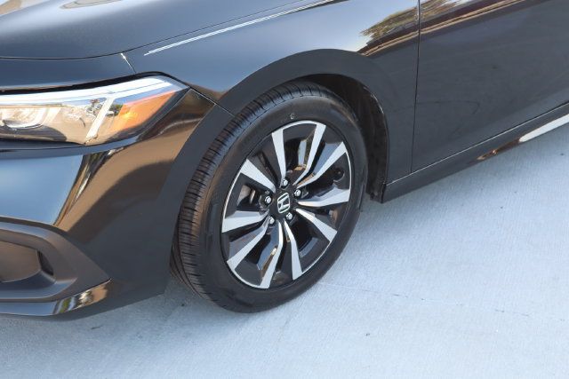 Used 2023 Honda Civic EX image 3