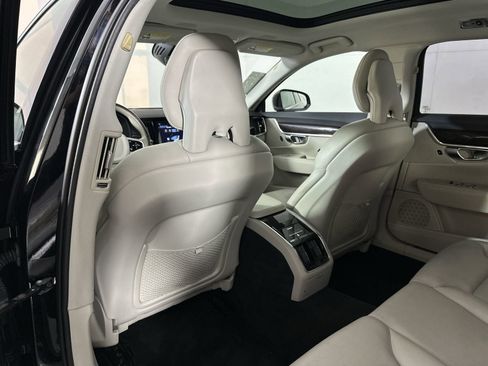 Used 2018 Volvo S90 T5 Momentum w/ Convenience Package image 28