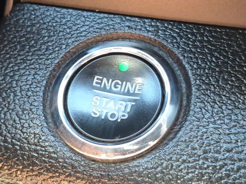 Used 2017 Ford F350 Platinum w/ Platinum Ultimate Package AWD/4WD image 19