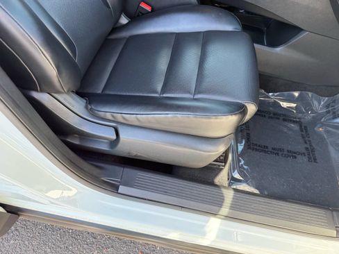 Used 2023 Nissan Rogue SV w/ SV Premium Package FWD image 32