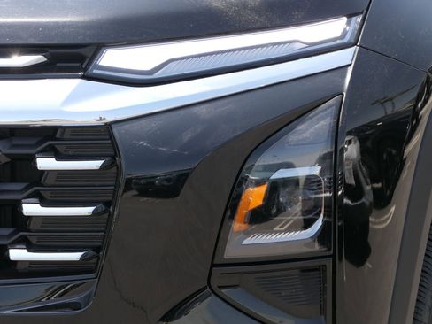 Used 2026 Chevrolet Equinox LT FWD image 7