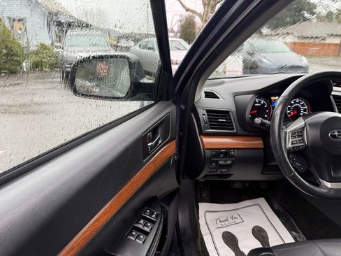 Used 2014 Subaru Outback 2.5i Limited image 22
