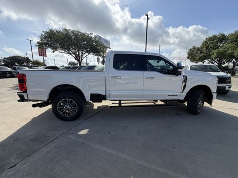 Certified 2024 Ford F250 Limited AWD/4WD image 5