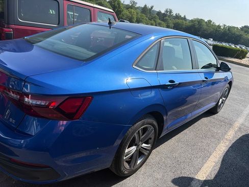 Used 2023 Volkswagen Jetta SE FWD image 6