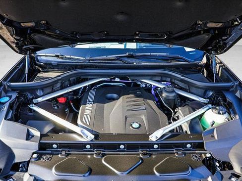 New 2026 BMW X7 xDrive40i AWD/4WD image 26