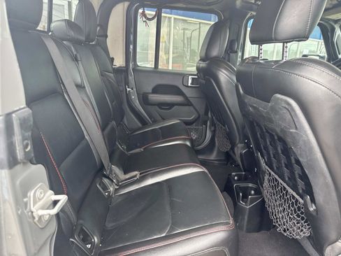 Used 2021 Jeep Gladiator Rubicon image 9