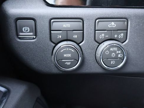 New 2026 Chevrolet Silverado 1500 RST w/ Convenience Package II AWD/4WD image 17