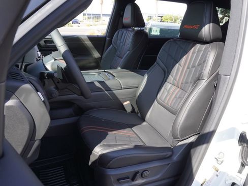 New 2025 Nissan Armada PRO-4X w/ Pro-4X Premium Package image 15