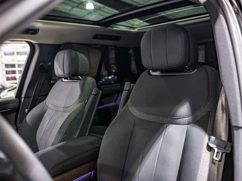 Used 2023 Land Rover Range Rover SE image 16