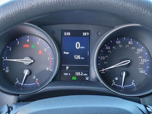 Used 2021 Toyota C-HR LE image 28