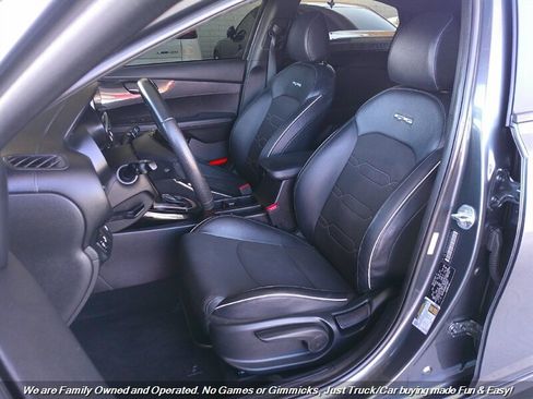 Used 2022 Kia Forte GT-Line w/ GT-Line Premium Package image 15