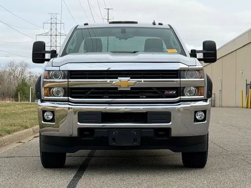 Used 2015 Chevrolet Silverado 2500 LT w/ LT Convenience Package image 4