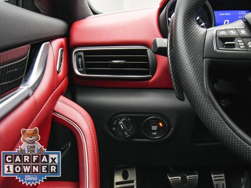Used 2020 Maserati Levante S GranSport image 35