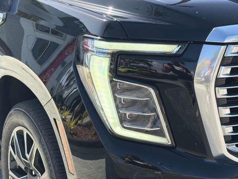 Used 2026 GMC Yukon Denali w/ Advanced Technology Package AWD/4WD image 9