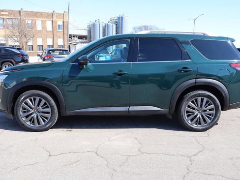 Used 2022 Nissan Pathfinder SL w/ SL Premium Package image 8