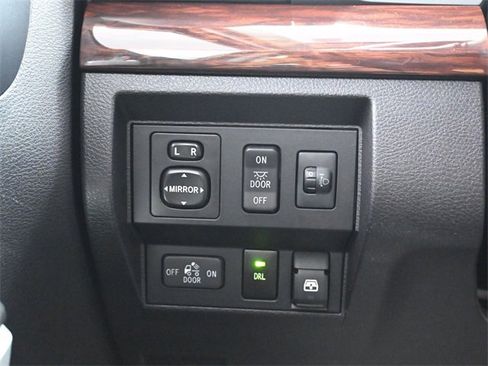 Used 2016 Toyota Tundra Limited image 13