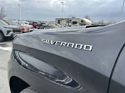 Used 2022 Chevrolet Silverado 1500 LT image 13