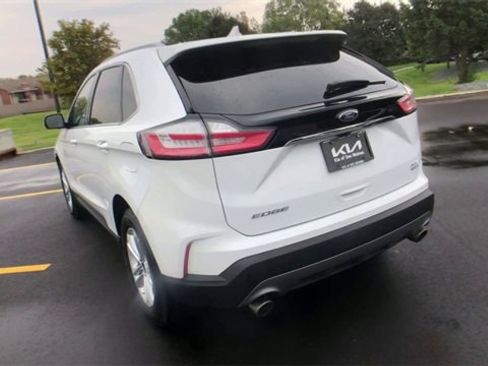 Used 2020 Ford Edge SEL image 9