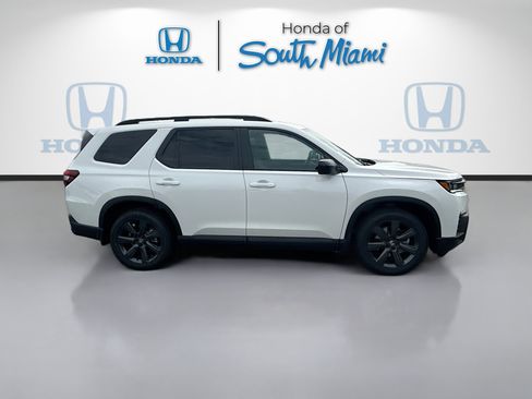 New 2026 Honda Pilot Sport image 8