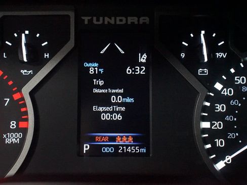 Used 2024 Toyota Tundra SR5 w/ SR5 Convenience Package RWD image 17