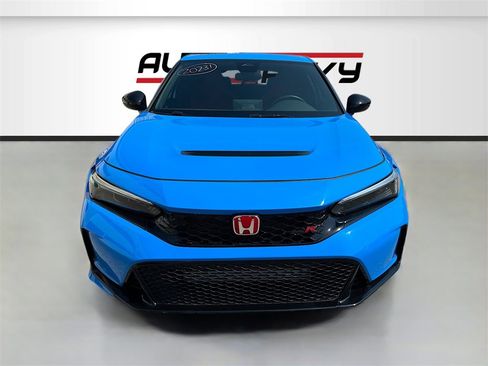 Used 2023 Honda Civic Type R image 2