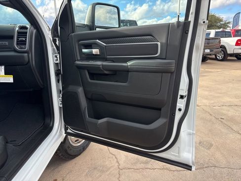 New 2026 RAM 3500 Big Horn AWD/4WD image 25