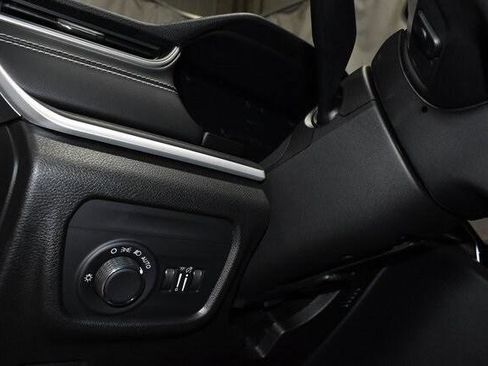 Certified 2023 Jeep Grand Cherokee Laredo image 18