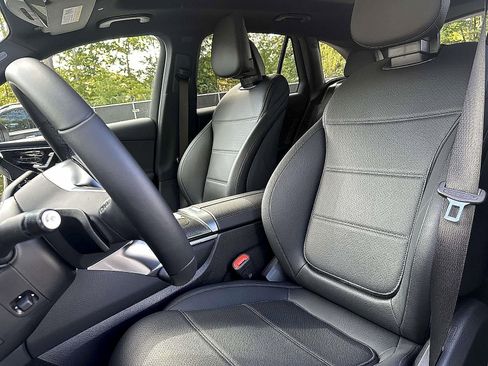 Certified 2025 Mercedes-Benz GLC 300 4MATIC image 18