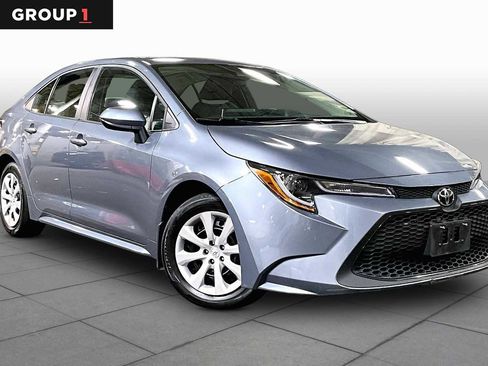 Used 2021 Toyota Corolla LE FWD image 2