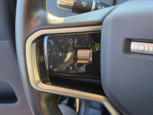 Certified 2022 Land Rover Discovery Sport S image 11