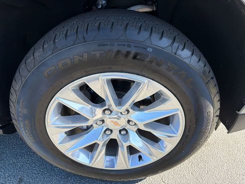Used 2024 Chevrolet Tahoe Premier w/ Advanced Technology Package RWD image 12