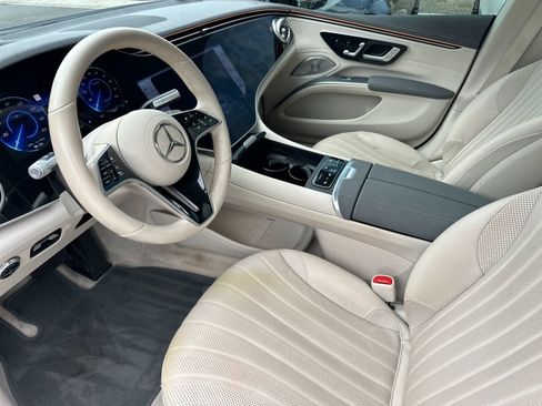 Certified 2023 Mercedes-Benz EQS 580 4MATIC Sedan image 11