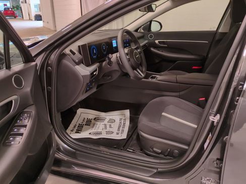 Certified 2025 Hyundai Sonata SEL image 16