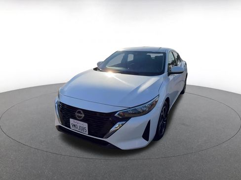 Used 2024 Nissan Sentra SV image 7
