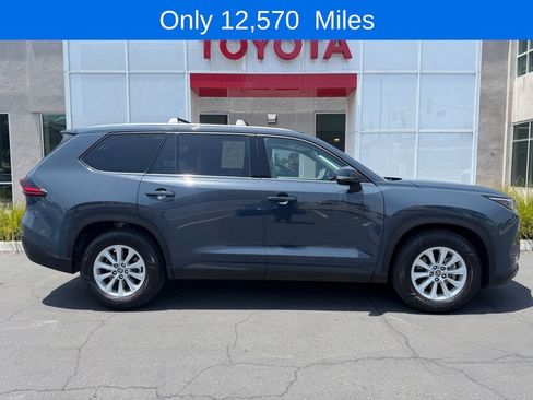 Used 2025 Toyota Grand Highlander FWD image 9