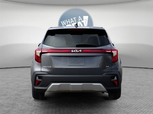 New 2026 Kia Seltos LX image 13