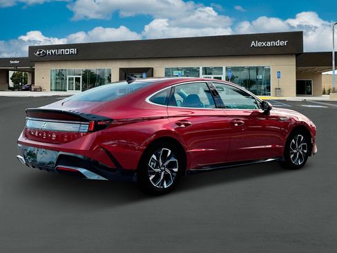 New 2025 Hyundai Sonata SEL image 8