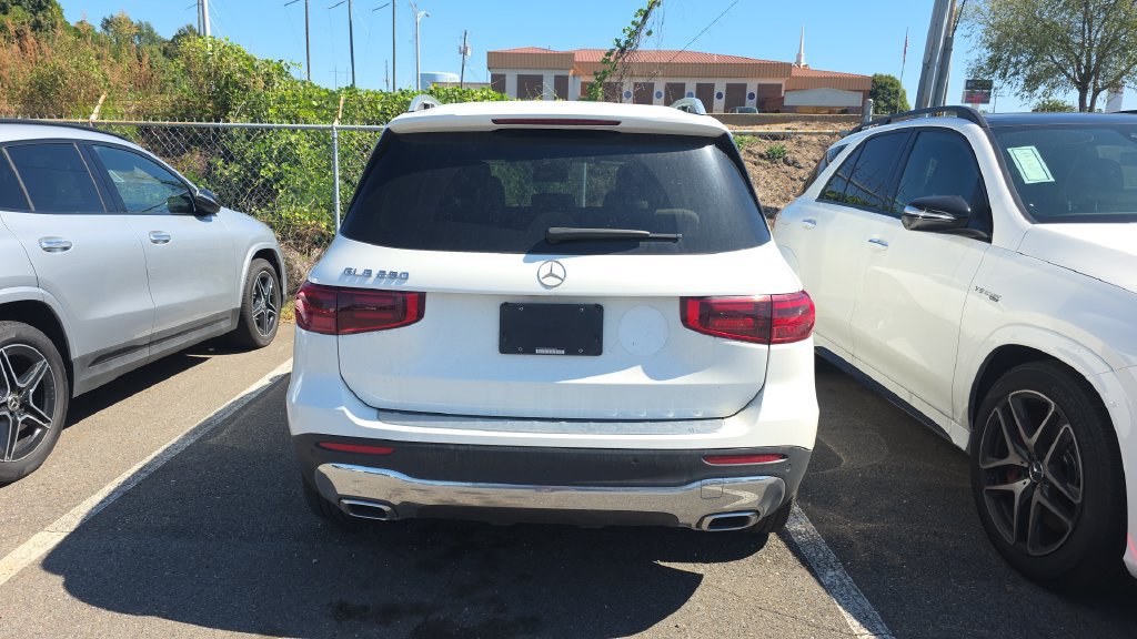 Certified 2025 Mercedes-Benz GLB 250 image 4