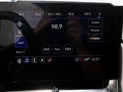 Used 2021 Chevrolet Corvette Stingray Premium Cpe w/ Z51 Performance Package image 3