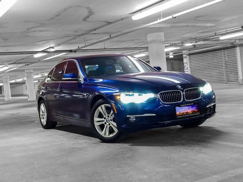 Used 2017 BMW 330i xDrive Sedan image 4