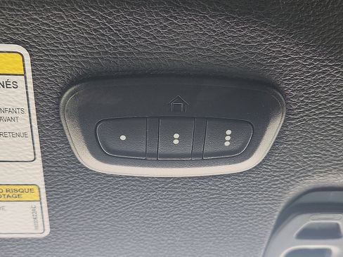 Used 2022 Jeep Gladiator Sport image 17