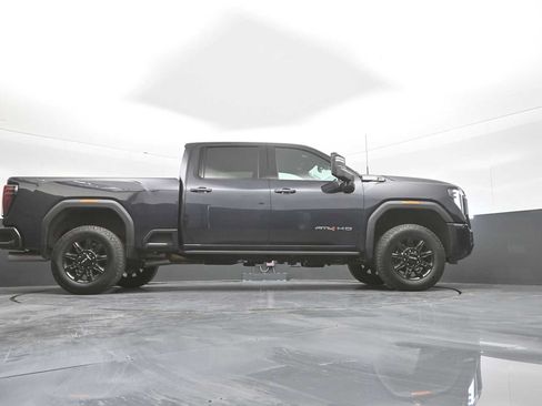 Used 2024 GMC Sierra 2500 AT4 w/ AT4 Premium Plus Package AWD/4WD image 43