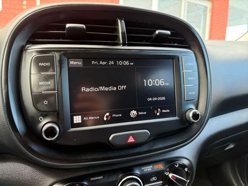 Used 2025 Kia Soul LX w/ LX Technology Package FWD image 20