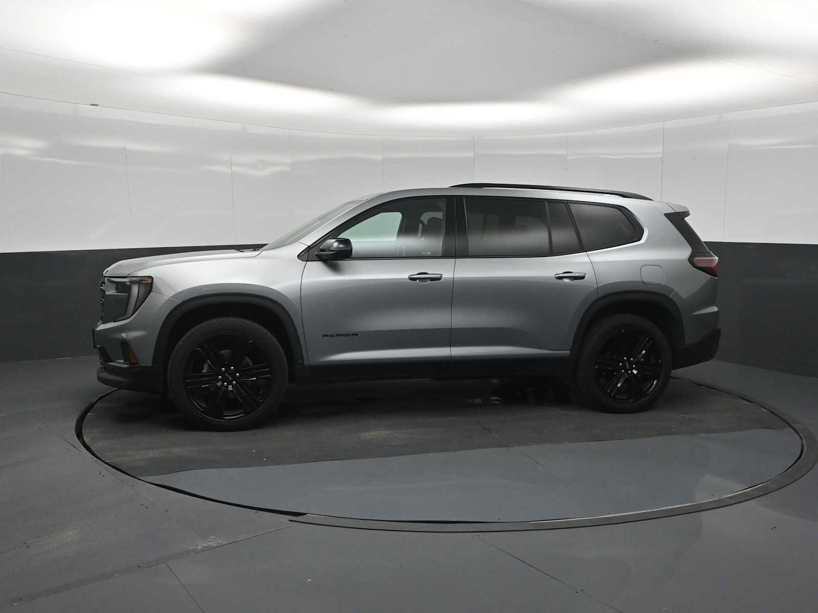 Used 2025 GMC Acadia Elevation w/ Black Edition AWD/4WD image 4