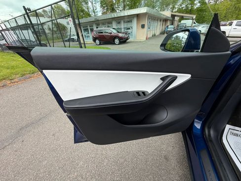 Used 2020 Tesla Model Y Long Range AWD/4WD image 11