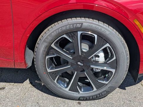 New 2026 Lincoln Nautilus Reserve AWD/4WD image 11