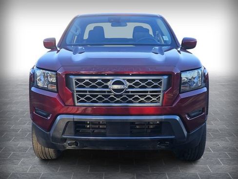 Used 2023 Nissan Frontier SV image 2