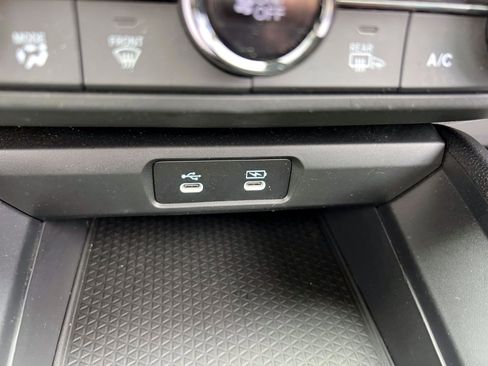 Used 2025 Honda Accord SE image 28