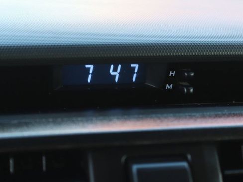 Used 2023 Toyota 4Runner TRD Off-Road Premium w/ Off Road Premium Plus Package image 31